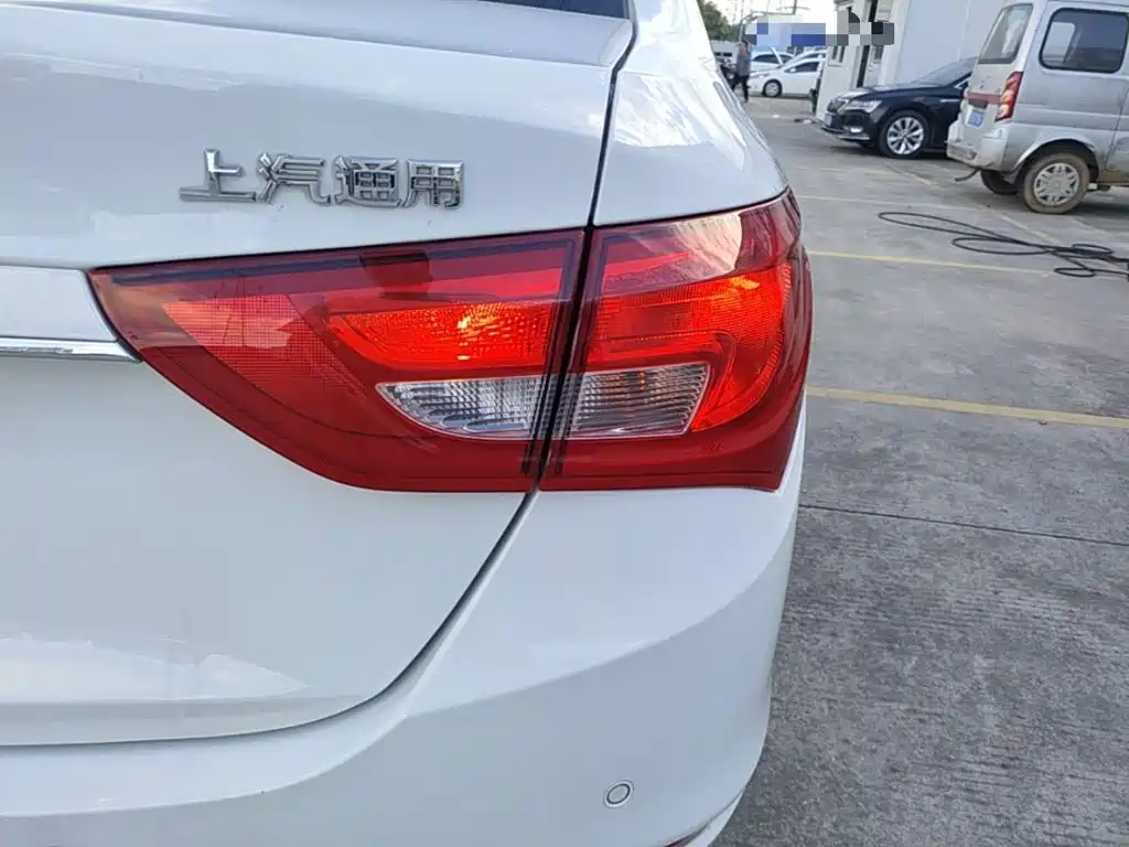 Buick Excelle — миниатюра 8