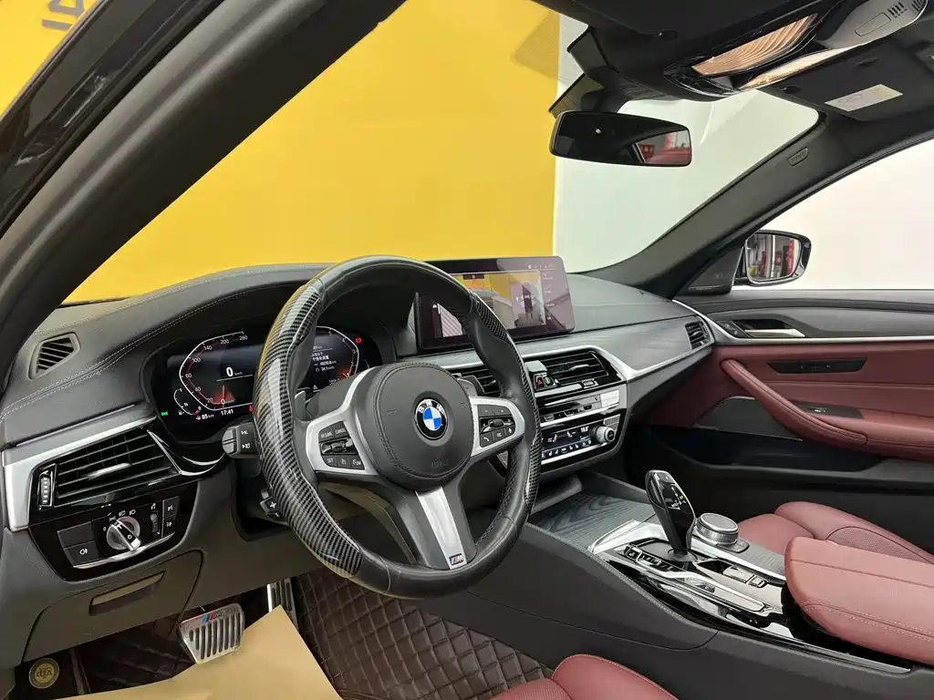 BMW 5 Series — миниатюра 31