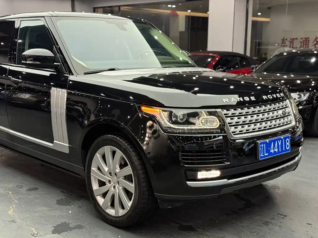 Land Rover Range Rover — миниатюра 5