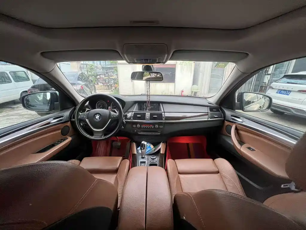 BMW X6 — миниатюра 5