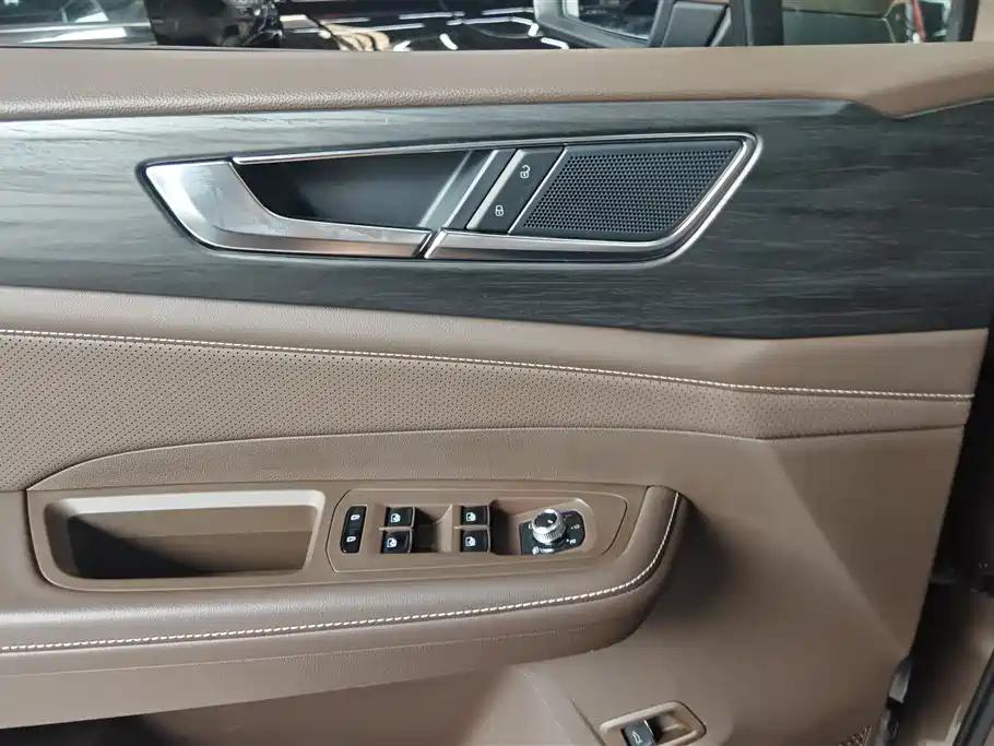Volkswagen Viloran 2023 380TSI