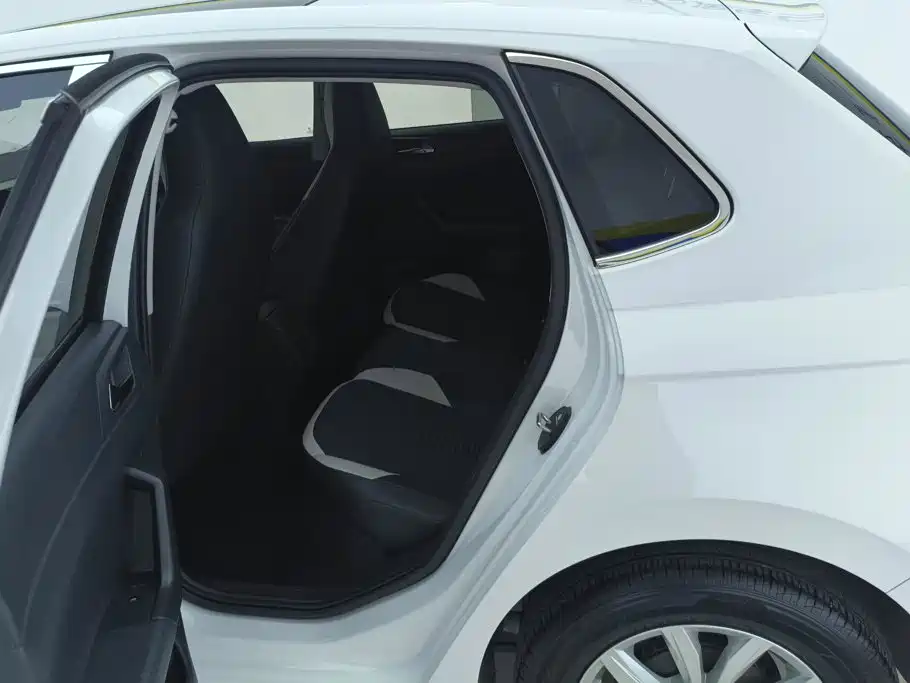Volkswagen Polo — миниатюра 11