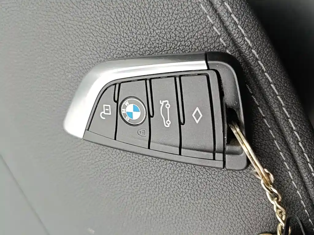 BMW iX3 — миниатюра 9