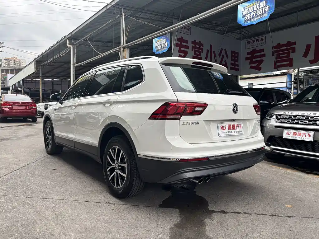 Volkswagen Tiguan L — миниатюра 9