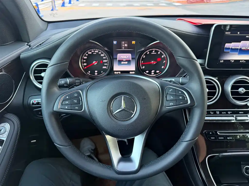 Mercedes-Benz GLC — миниатюра 13