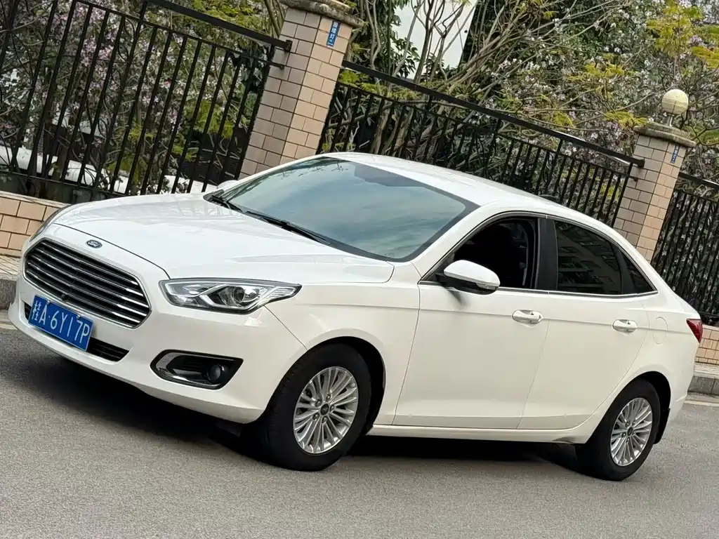 Ford Escort 2018