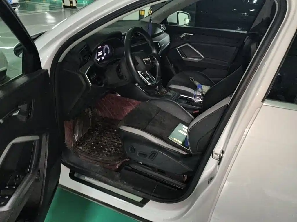 Audi Q3 2022 35 TFSI