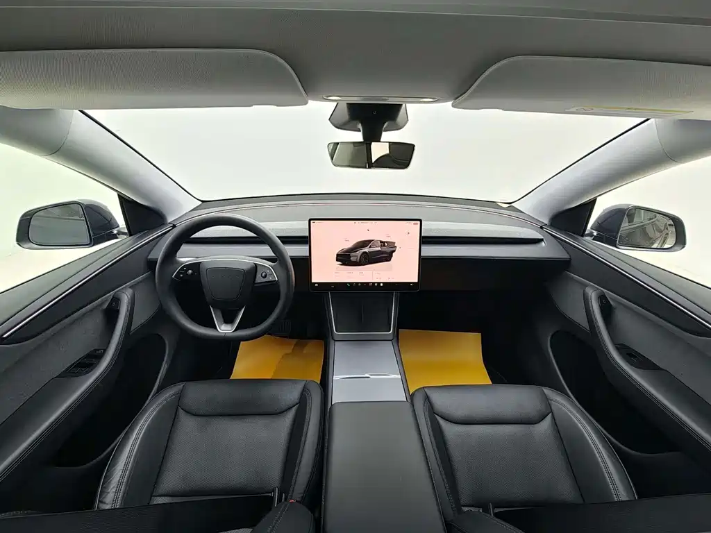 Tesla Model Y — миниатюра 5