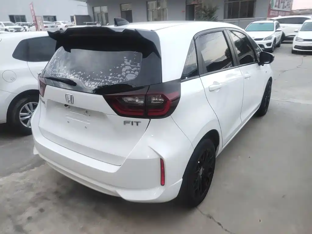 Honda Fit — миниатюра 7