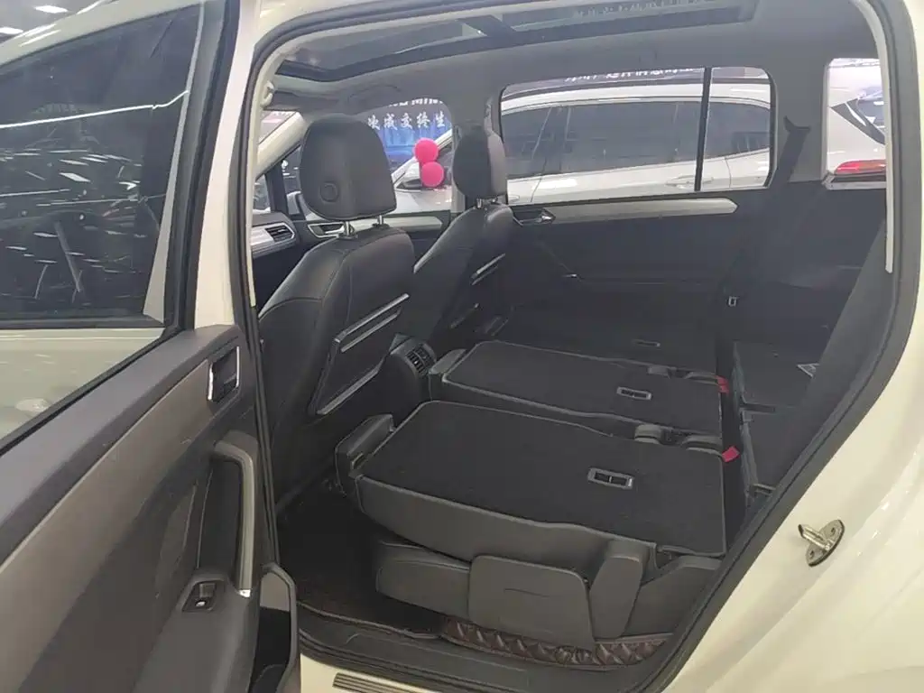 Volkswagen Touran — миниатюра 17