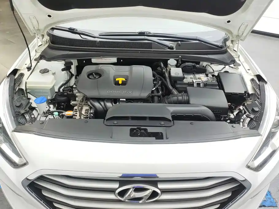 Hyundai Mistra — миниатюра 10