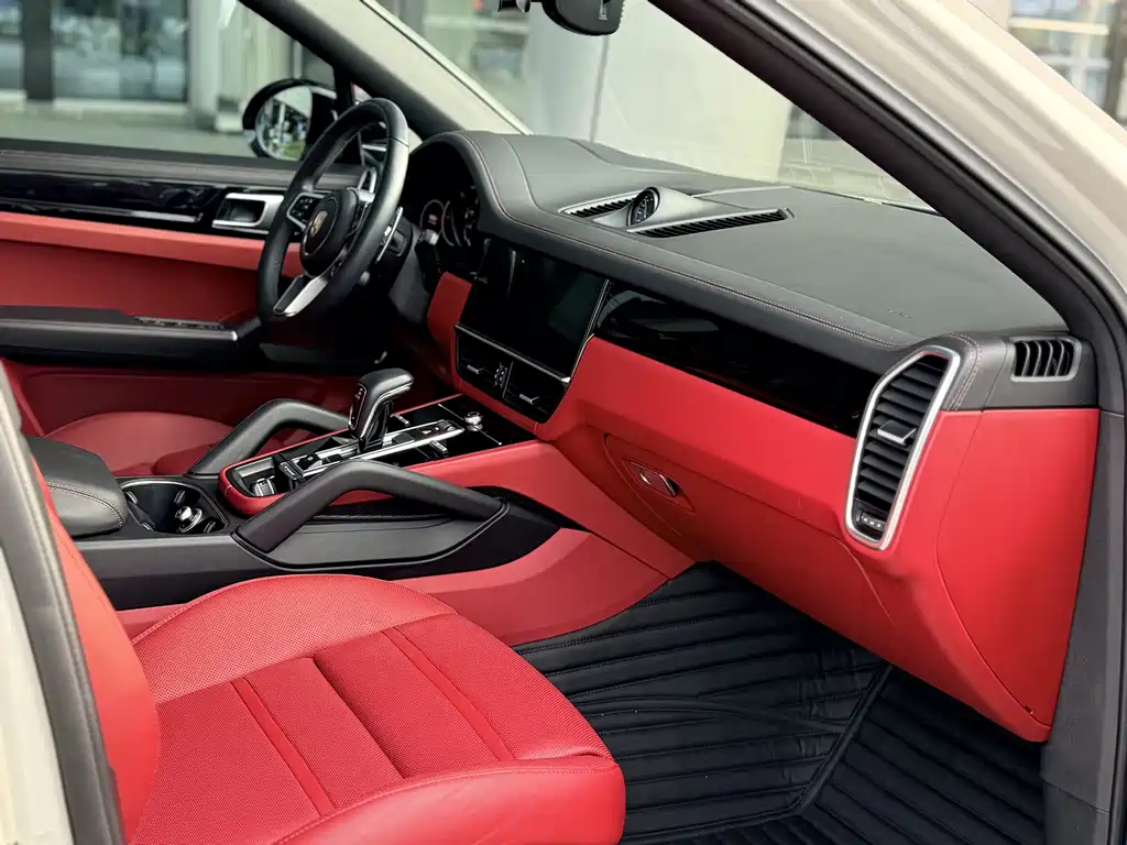 PORSCHE CAYENNE NEW ENERGY