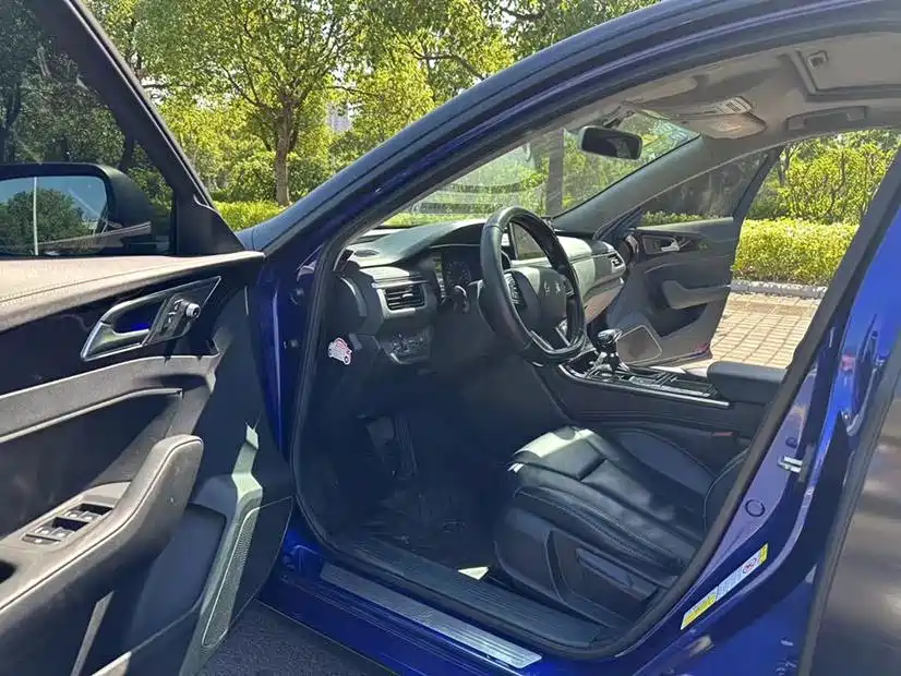 Hongqi H5 2018 30TD