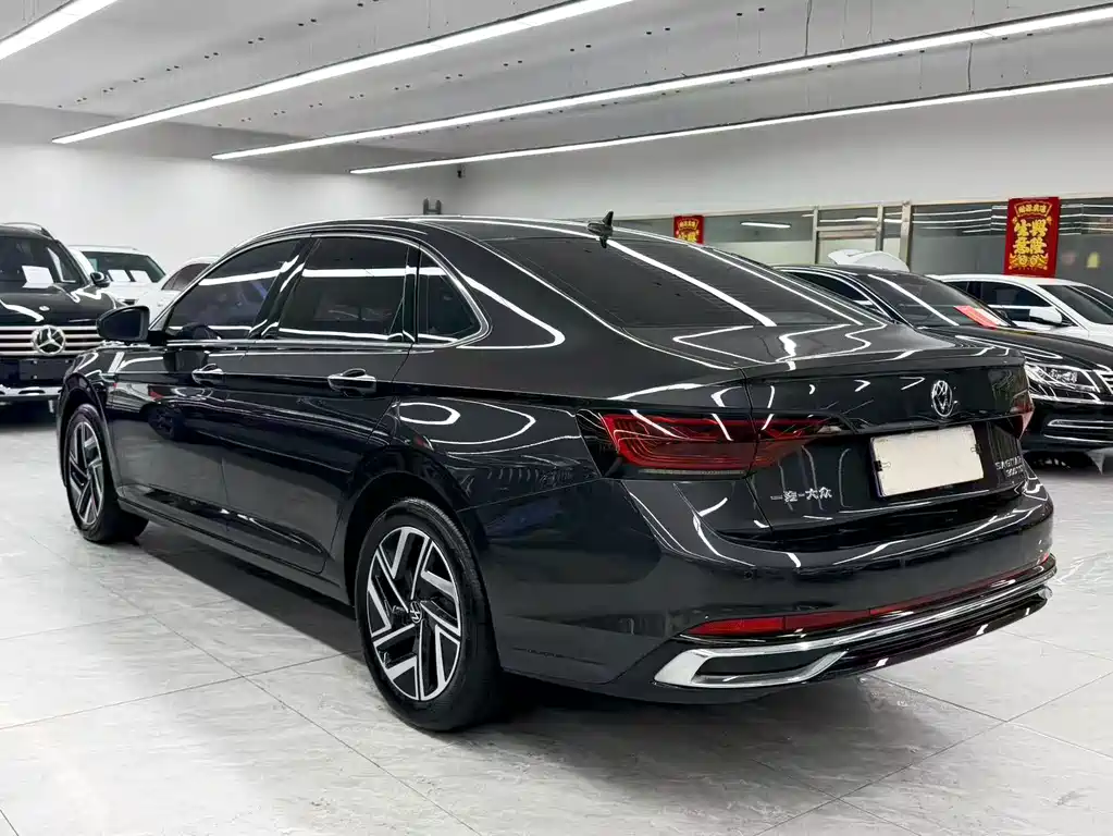 Volkswagen Sagitar — миниатюра 4