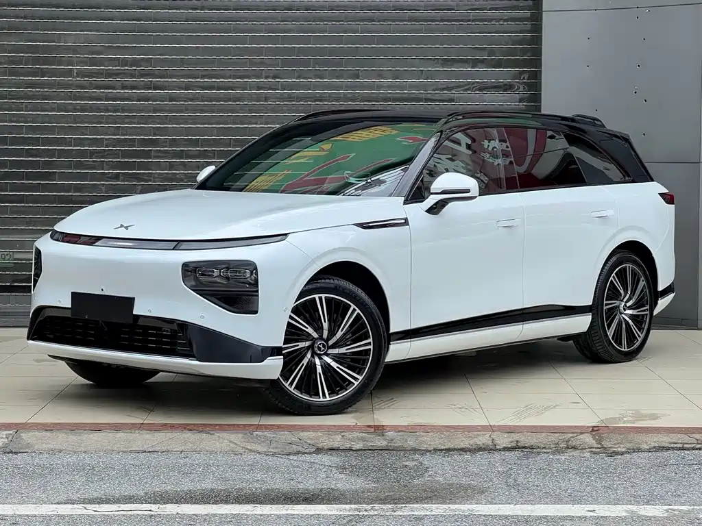 XPeng G9 — миниатюра 2