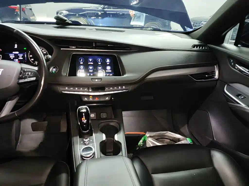 Cadillac XT4 — миниатюра 9