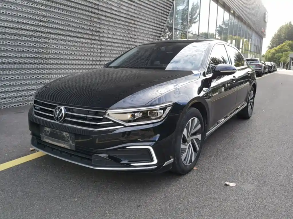 Volkswagen Magotan PHEV — миниатюра 2