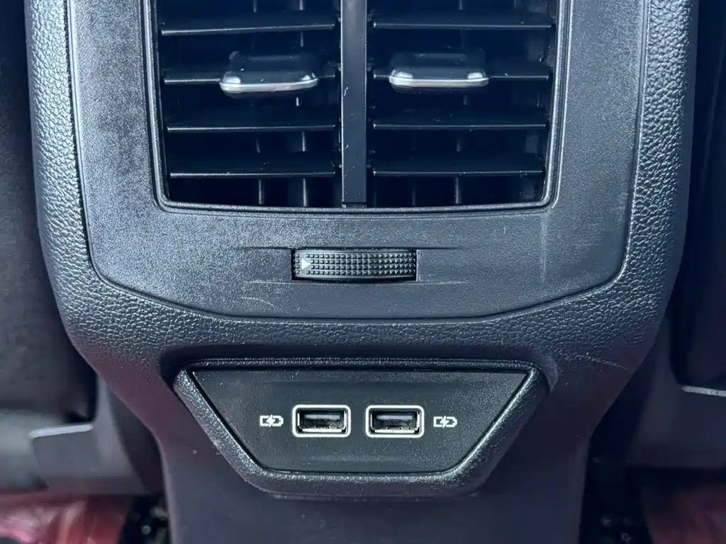 Volkswagen T-Roc — миниатюра 17
