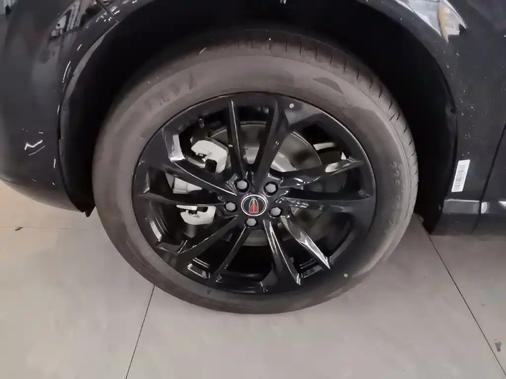 Hongqi Hongqi HS3 PHEV — миниатюра 23