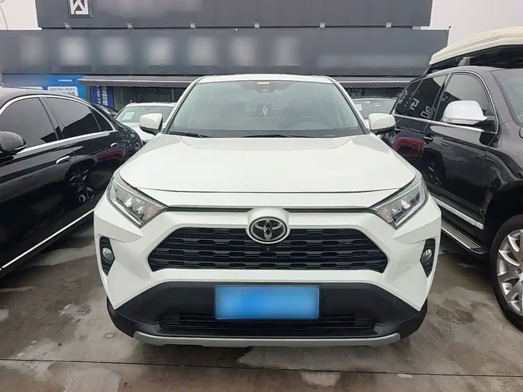 Toyota RAV4 — миниатюра 3