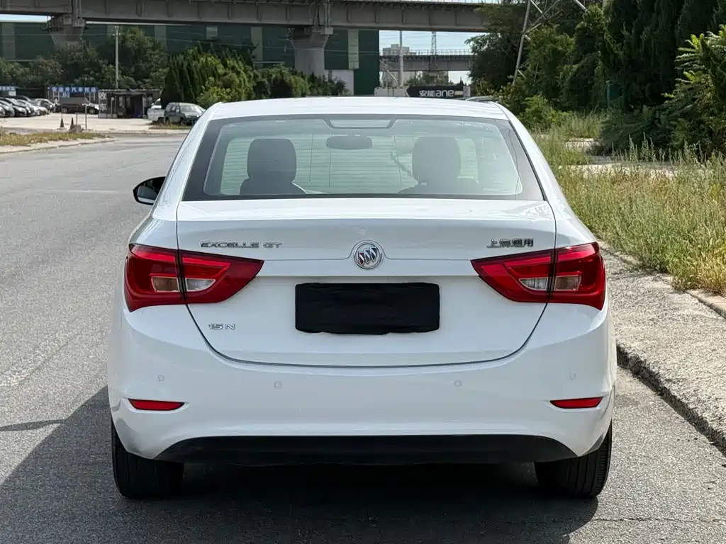 Buick Excelle — миниатюра 6