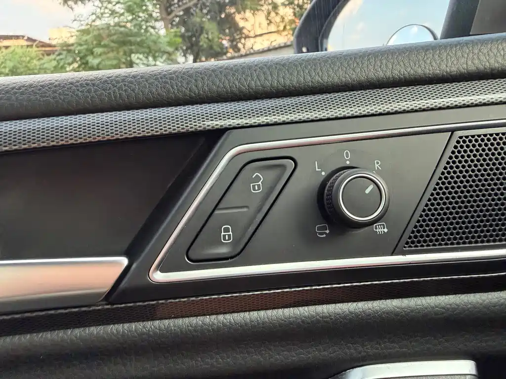 Volkswagen Golf Sportsvan — миниатюра 17