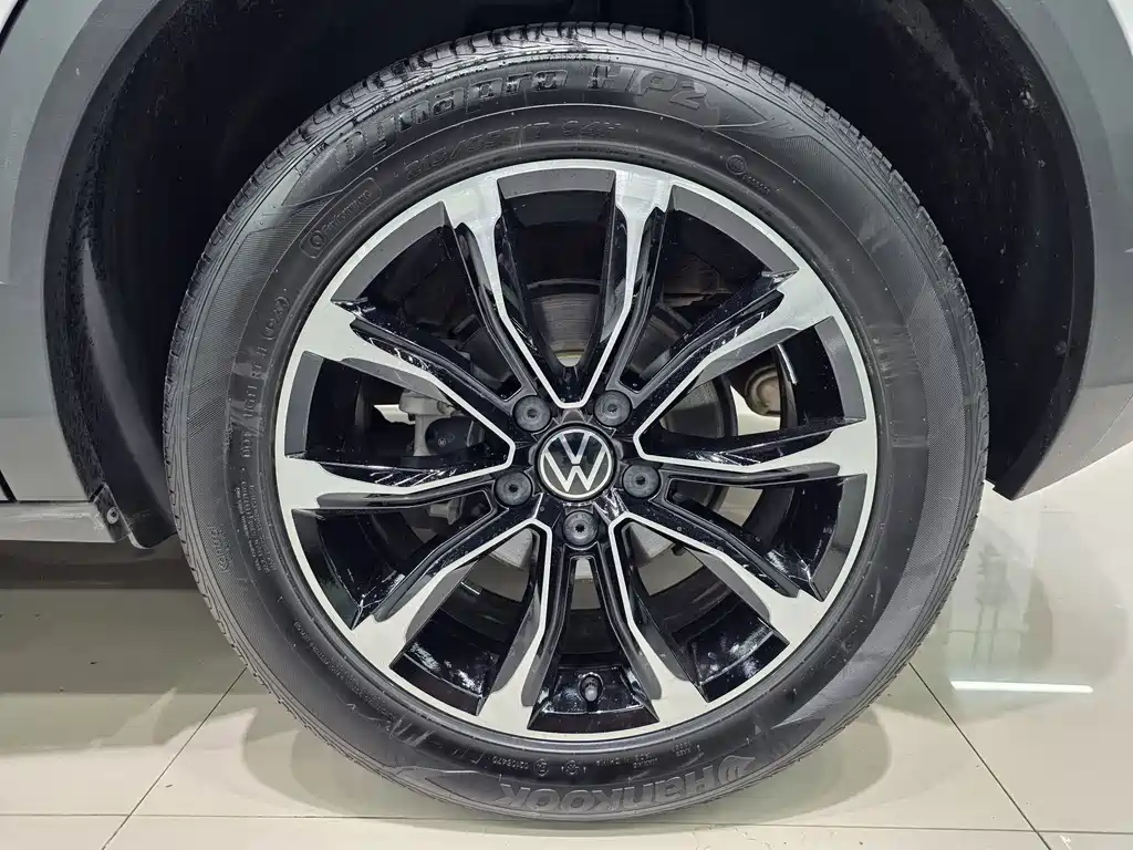 Volkswagen T-Roc — миниатюра 9