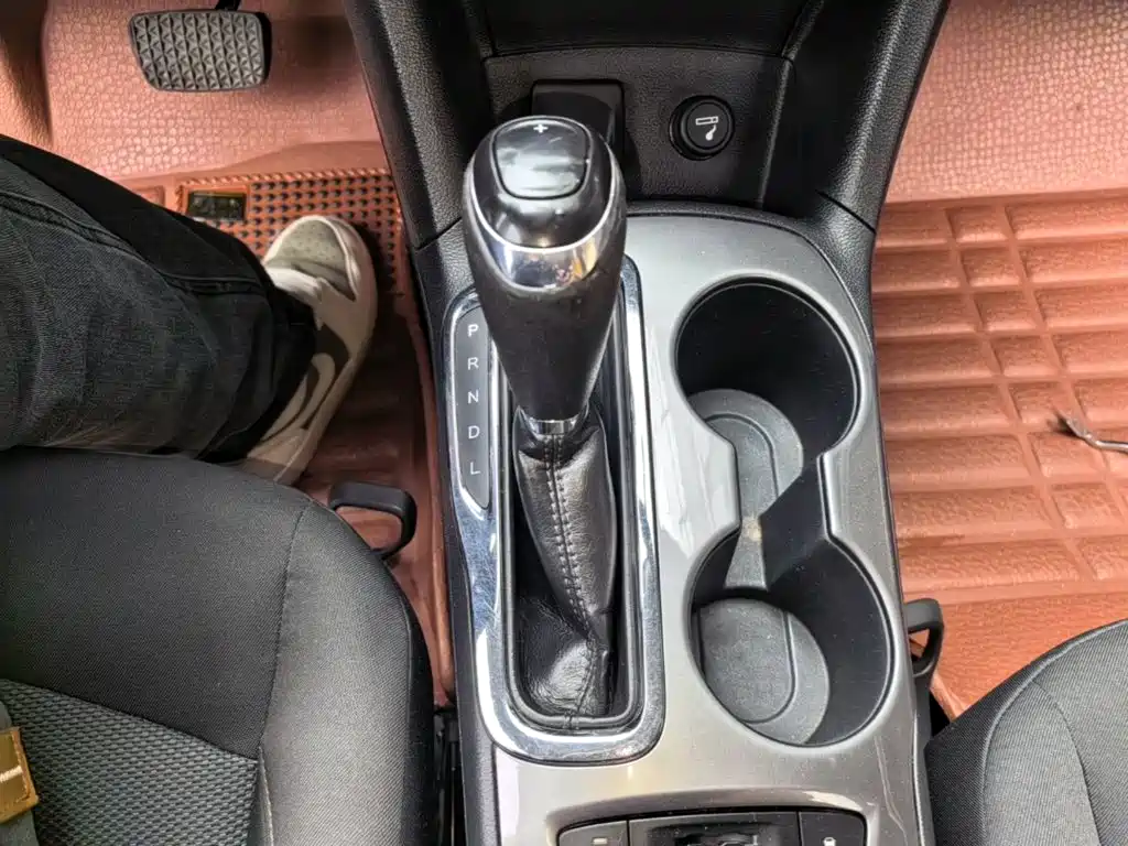 Chevrolet Cruze — миниатюра 14