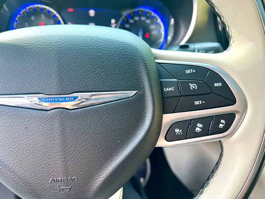 Chrysler Grand Voyager (Import) — миниатюра 30