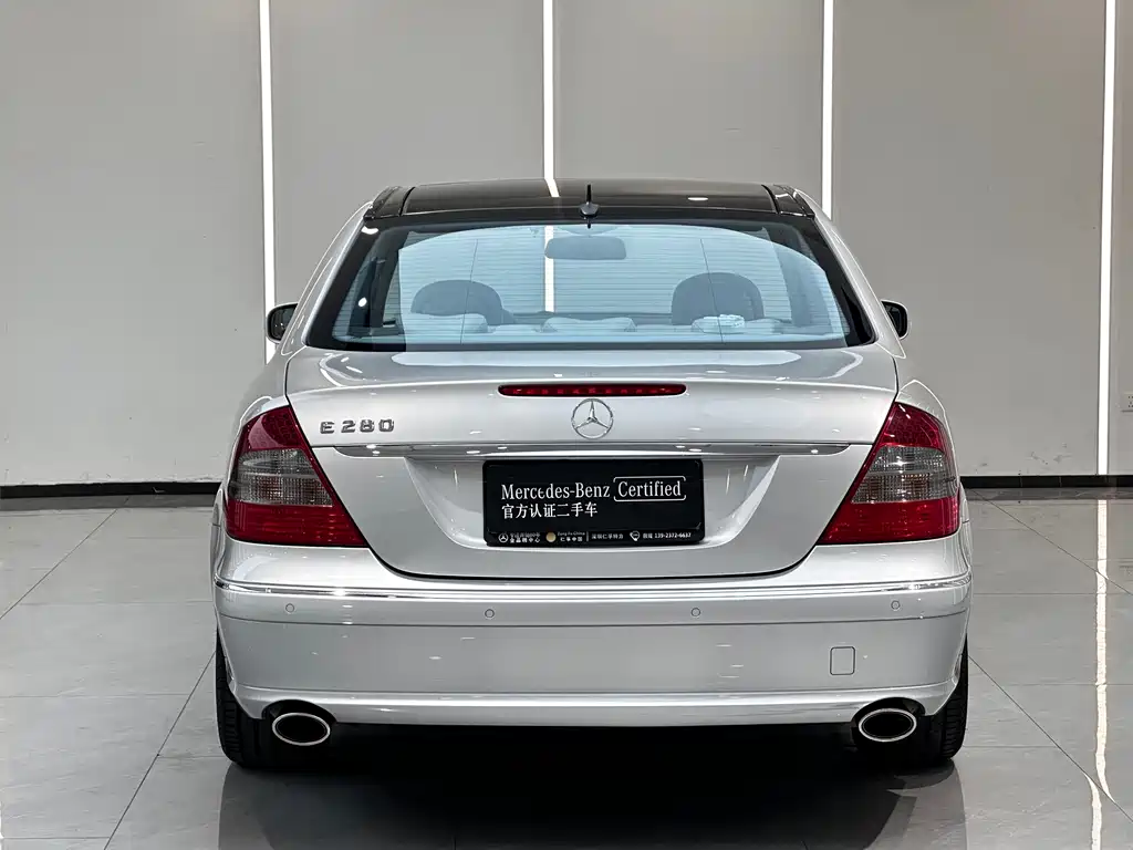 Mercedes-Benz E-Class — миниатюра 5
