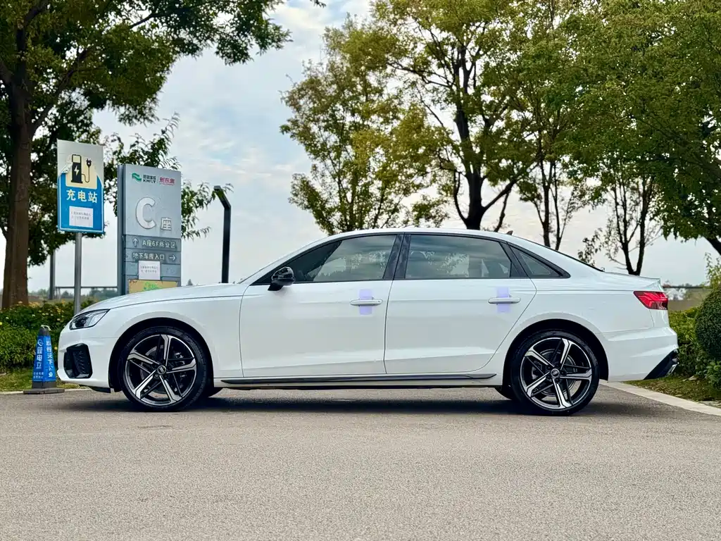 Audi A4L — миниатюра 10