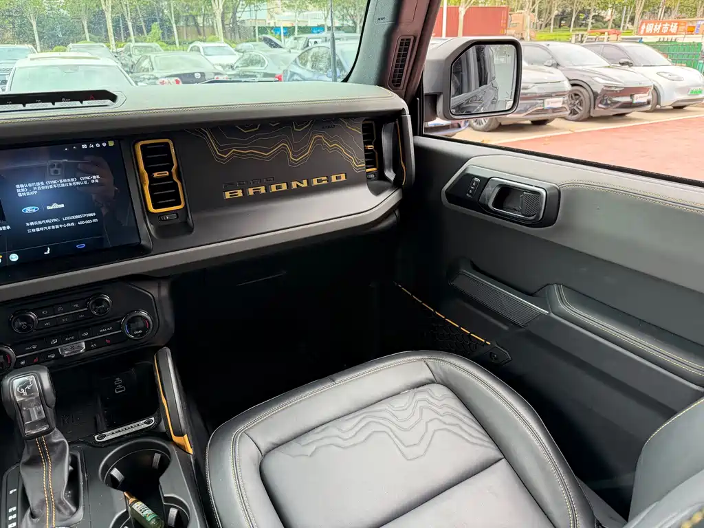 Ford Bronco — миниатюра 10