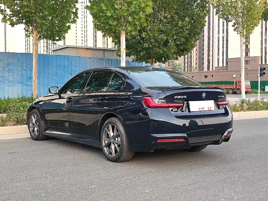 BMW i3 — миниатюра 7