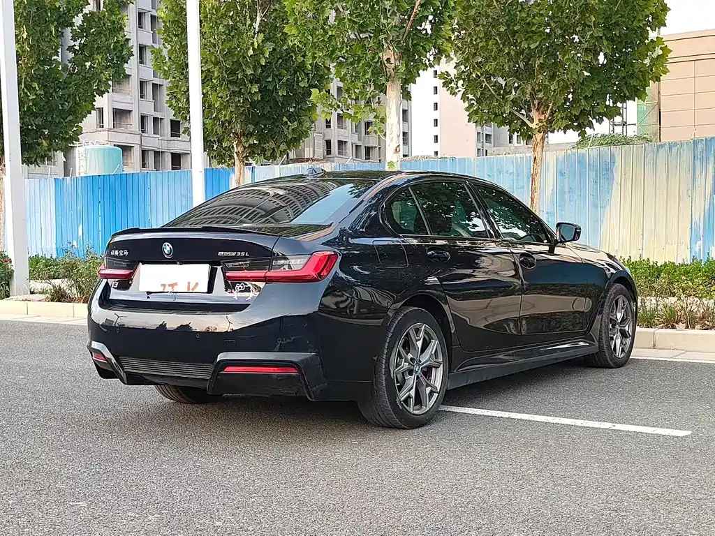 BMW i3 — миниатюра 9