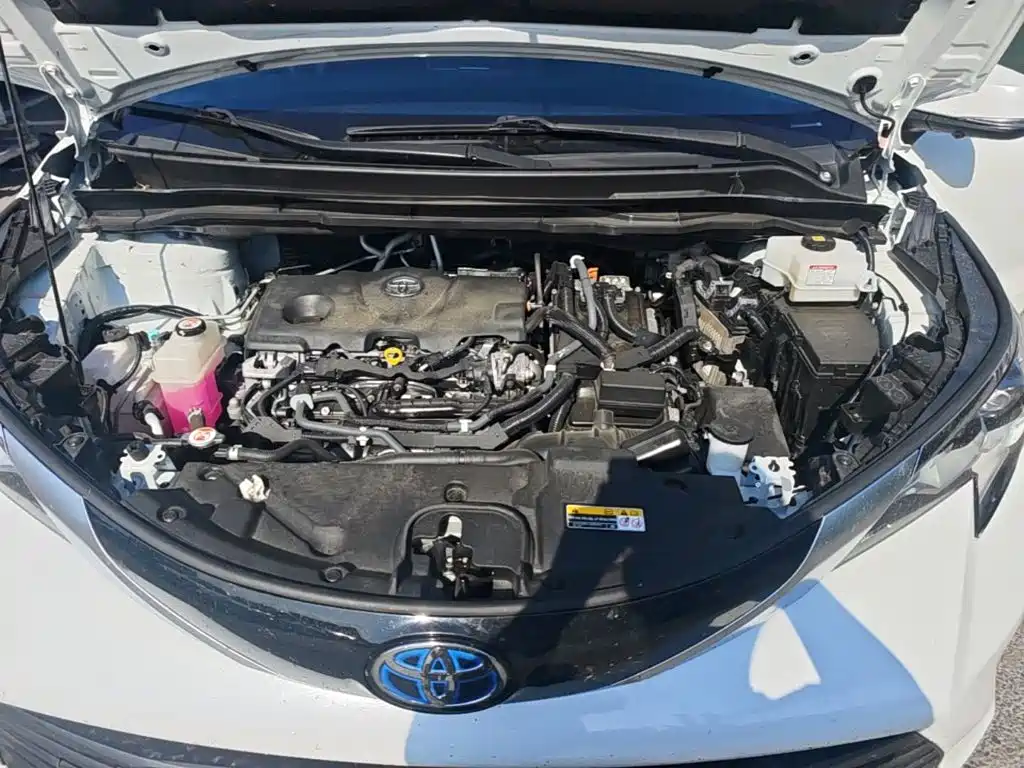 Toyota Sienna — миниатюра 20