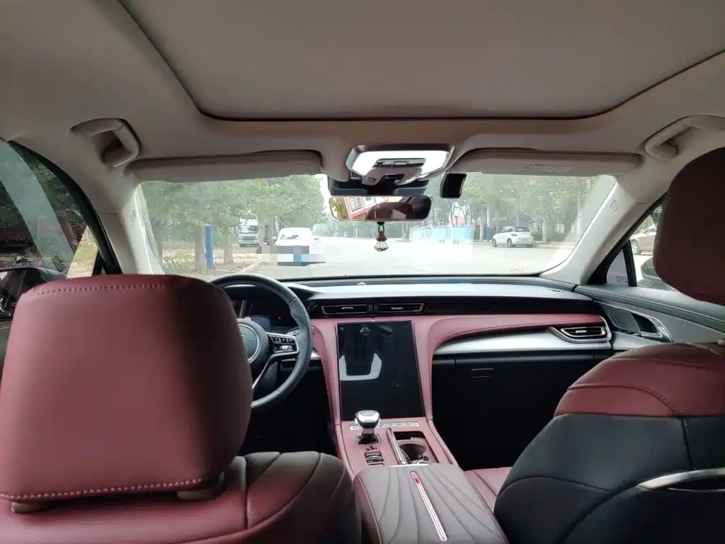 Hongqi Hongqi H5 — миниатюра 9