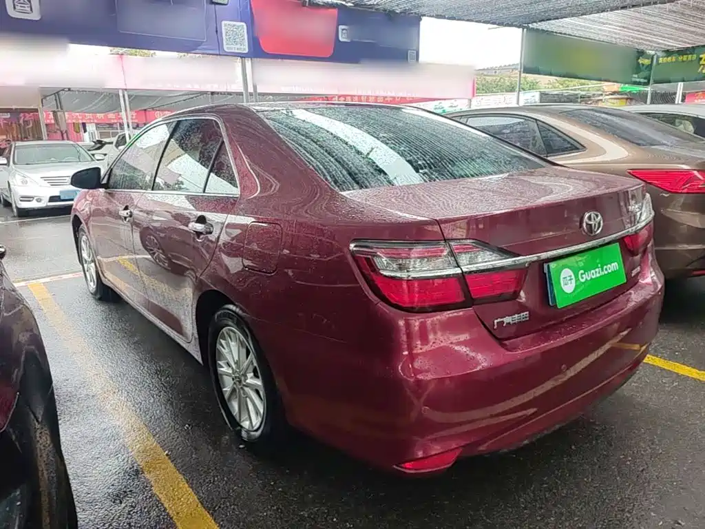 Toyota Camry — миниатюра 5