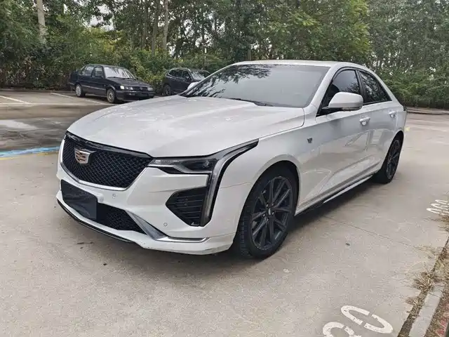 CADILLAC  CT4 2021