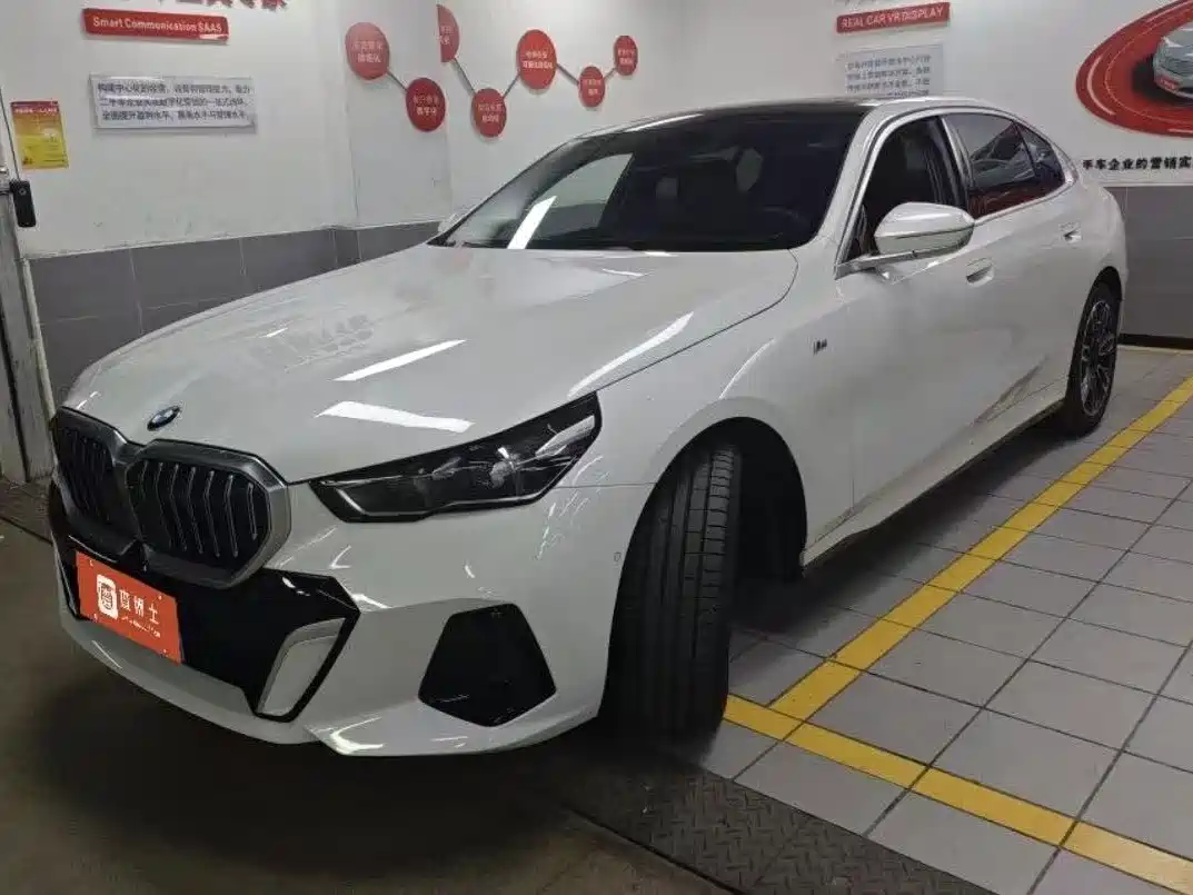 宝马5系 2024款 530Li 领先型 M运动套装 2024