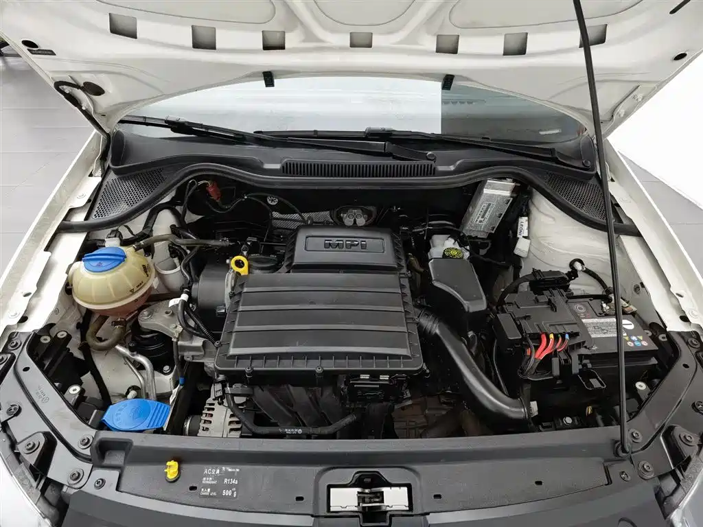 Volkswagen Polo 2018 1.5L AT