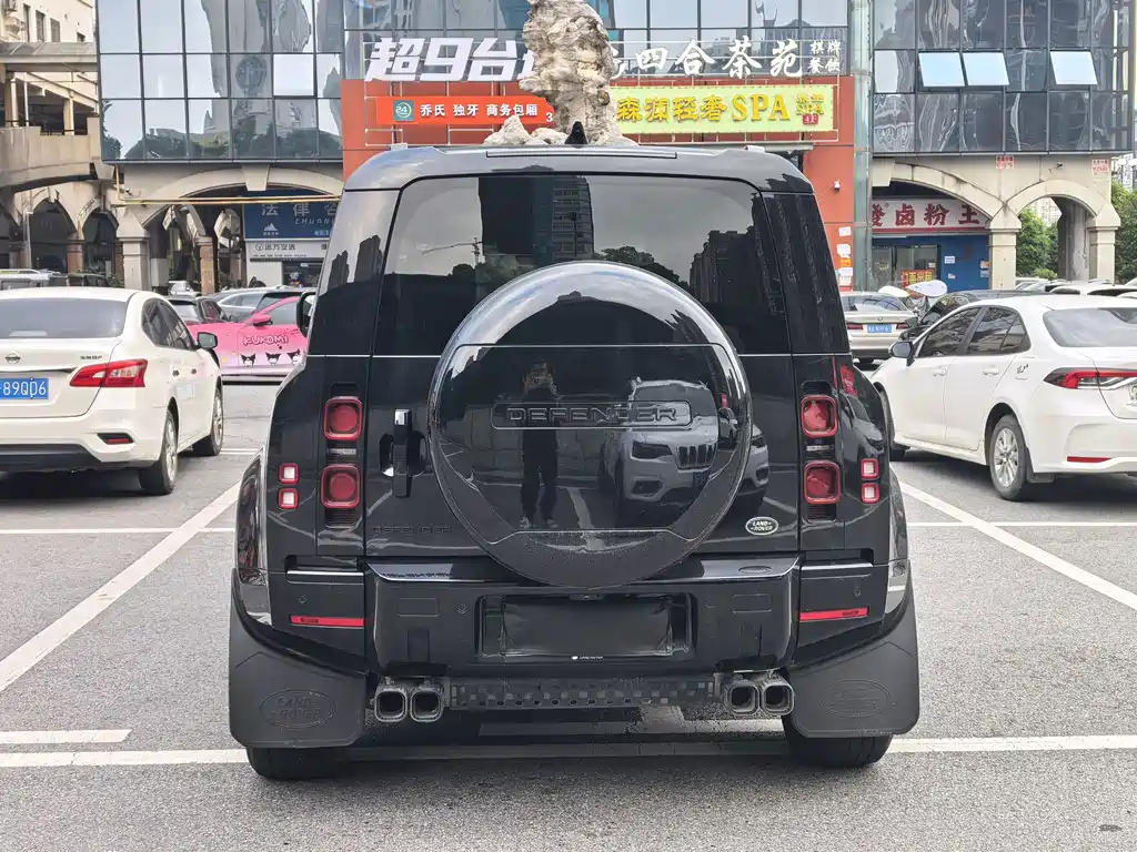 Land Rover Defender — миниатюра 5
