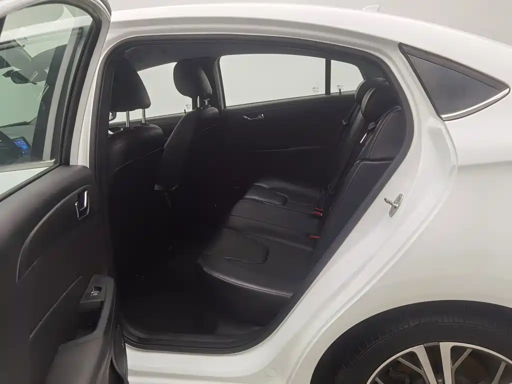 Chery Arrizo 5 — миниатюра 15