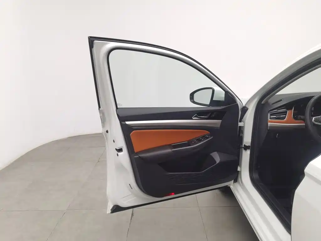 Volkswagen Bora — миниатюра 8