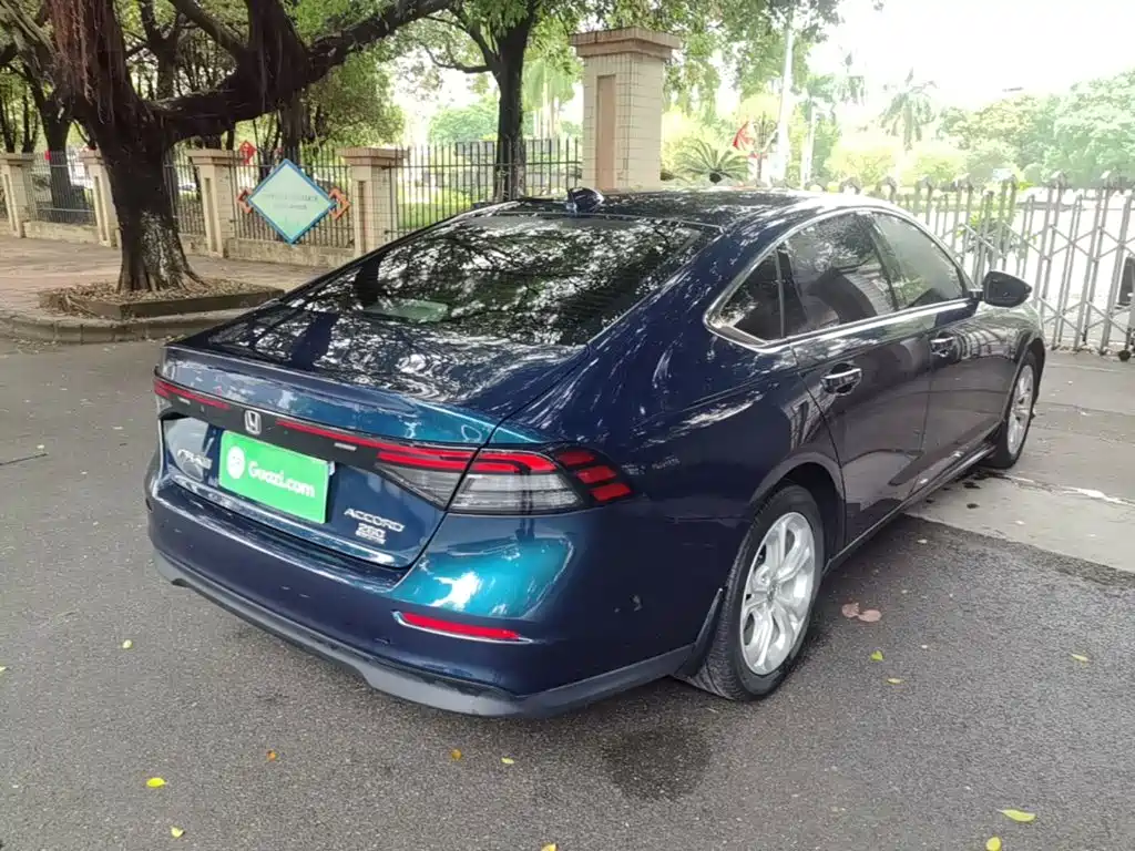 Honda Accord — миниатюра 7