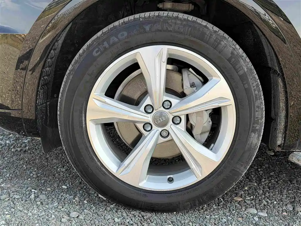 Audi Q5L — миниатюра 14