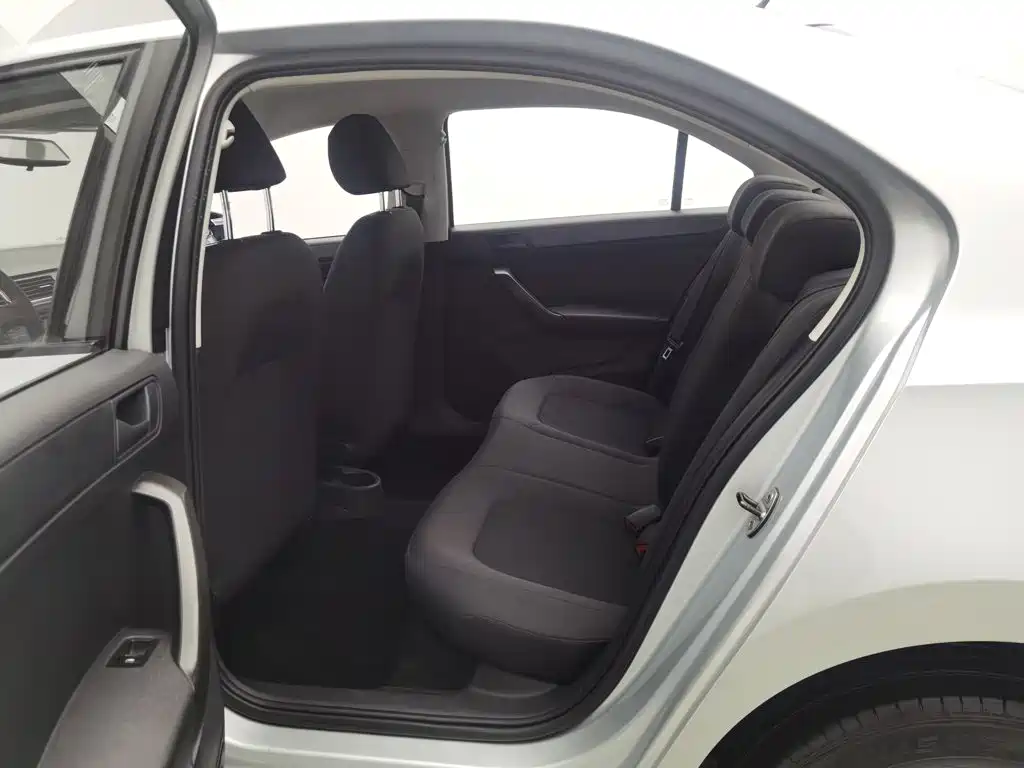 Volkswagen Santana — миниатюра 15