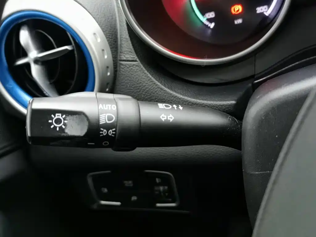 BYD Yuan EV — миниатюра 21