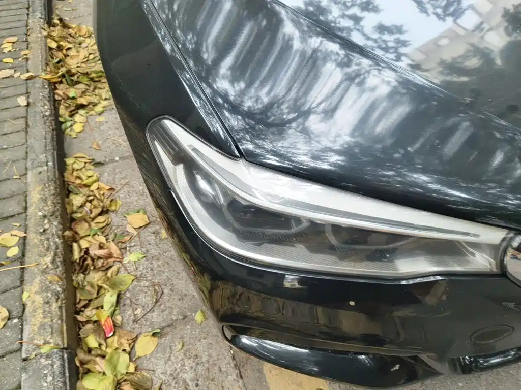 BMW 5 Series — миниатюра 7