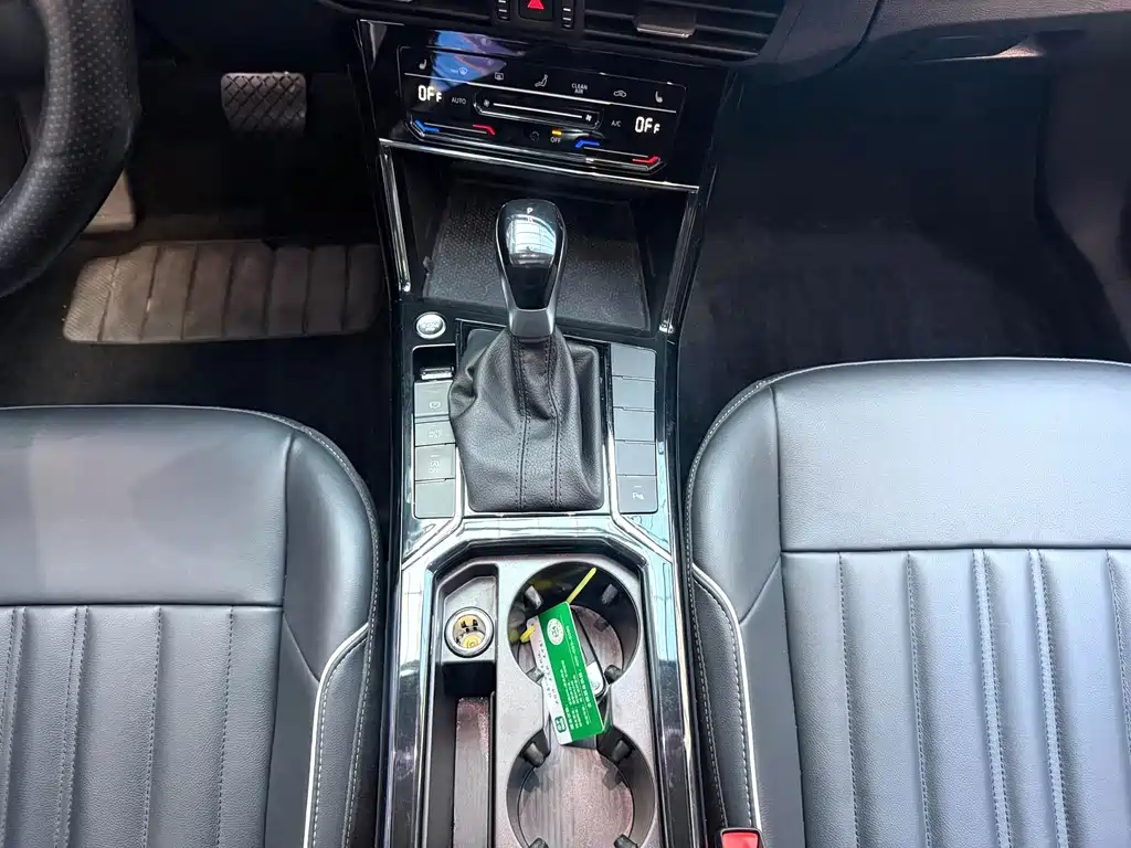 Volkswagen Passat — миниатюра 11