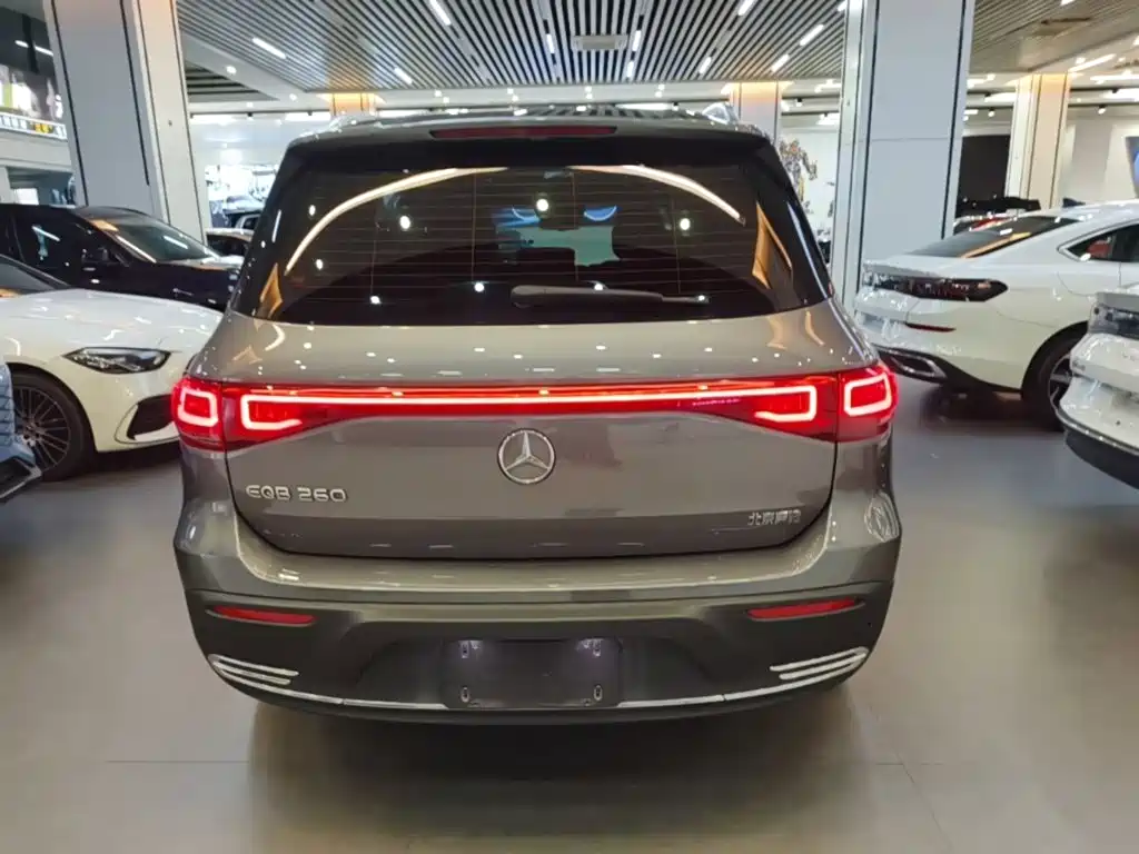 Mercedes-Benz EQB — миниатюра 6